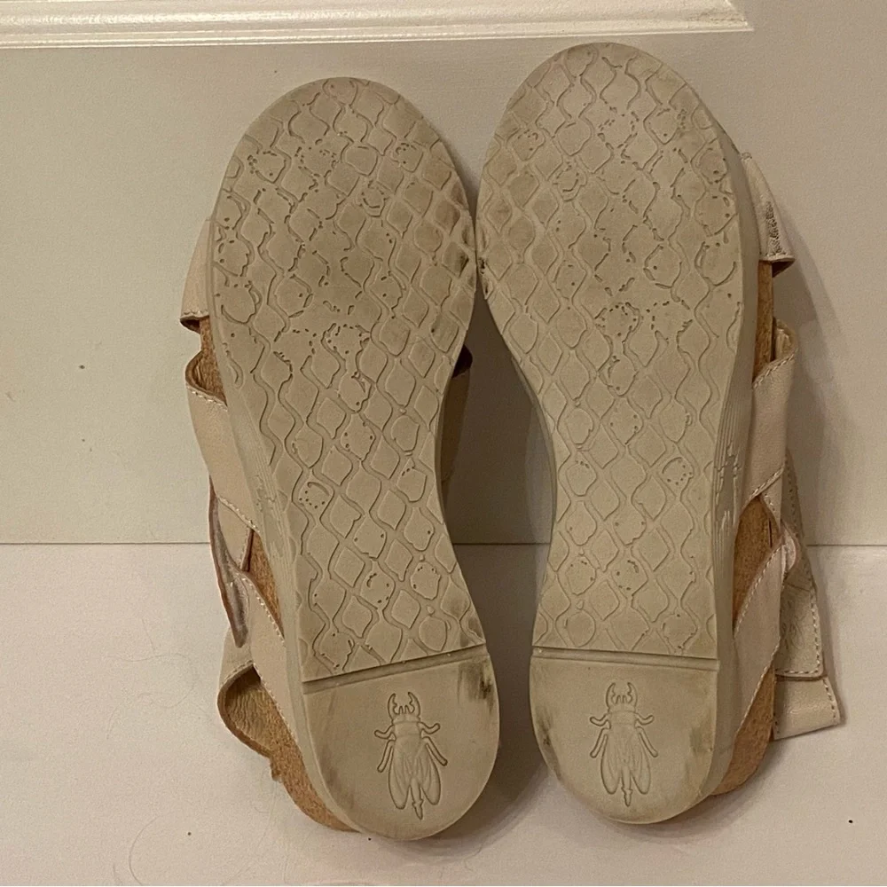 FLY LONDON SHOES WEDGE SANDAL CREAM LEATHER ANKLE STRAPS CORK SIDES Size 40 9.5